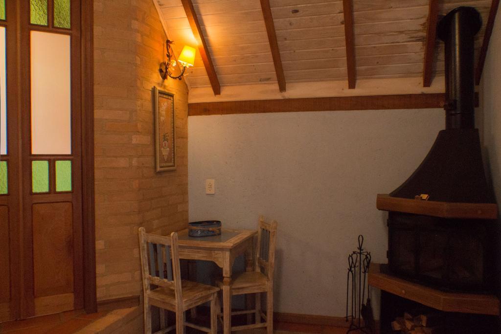 Pousada Villa Rhustica Santo Antônio do Pinhal 外观 照片